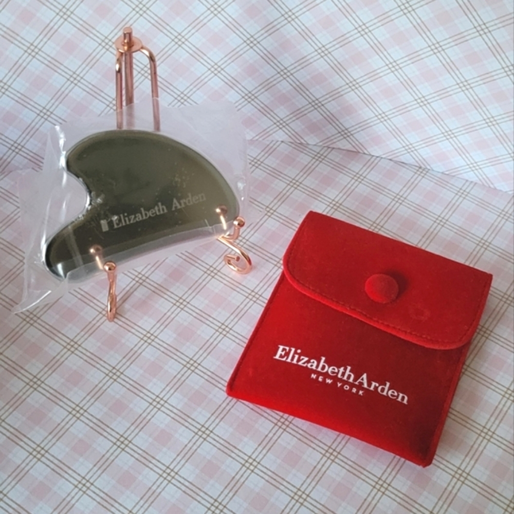 NEW Elizabeth Arden Silver Facial Tool with Red Pouch